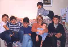 Ольга Маховская с детьми эмигрантов во Франции
